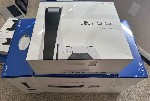 Продается Sony Playstation 5 Disc / Digital Edition,  совершенно новая,  неиспользованная,  невскрытая,  неповрежденная консоль в оригинальной упаковке,  такая же,  как в рознице.  Мы предлагаем купит ...