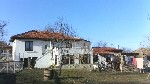 Двухэтажный дом в типичном болгарском стиле в деревне Аврен, расположенном всего в 29 км от Варны. Дом имеет площадь 150 кв.м. и имеет следующее распределение: на первом этаже есть большая гостиная, с ...