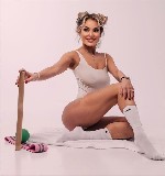 Девушка, ищу парня объявление но. 3640928: Очаровательная брюнетка ищет приятного мужчину для уютных встреч.