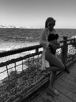 Девушка, ищу парня объявление но. 3774130: Красивая и стройная девушка желает познакомится