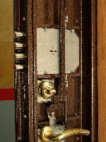 Ремонтные услуги объявление но. 1444943: Замена замков в стальных дверях в лобне