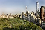 Эффектный дом в кондоминиуме в одном из самых популярных зданий Манхэттена. Виды панорамные. С 11-дюймовыми потолками и просторными комнатами из огромных окон открываются бесподобные виды на Центральн ...