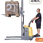 Разное объявление но. 2976982: Штабелер электрический г/п 2т / 5 м,  самоходный с платформой во Владивостоке