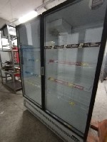 Холодильные шкафы б/у.  Высота 1.9-2м.  ,  ширина 1.6м.  ,  глубина 0.7м.  В наличии - много.  Цена указана за оптовые поставки. ...